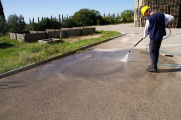 Concrete Cleaning, Power Washing in Highland Park, California